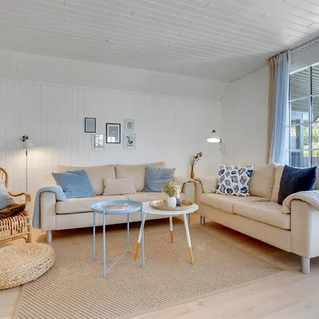 Sine - 500m From The Sea By Interhome *