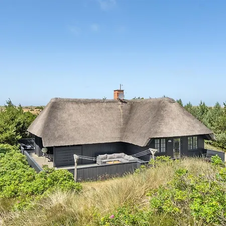 Sine - 500m From The Sea By Interhome *