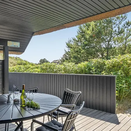 Sine - 500m From The Sea By Interhome